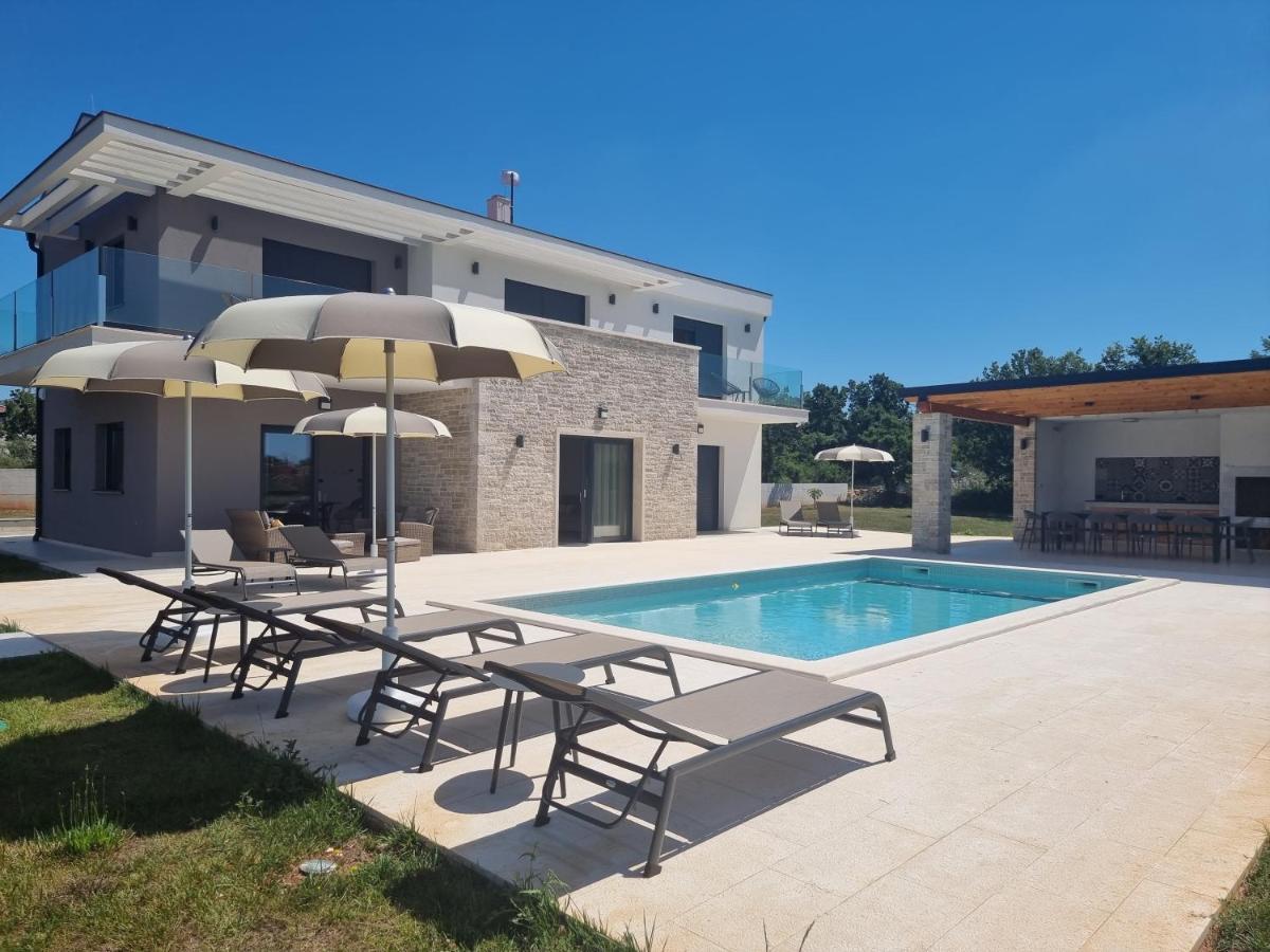 Luxury Villa Serena 2022 - With Heated Pool Cukrici Exteriör bild